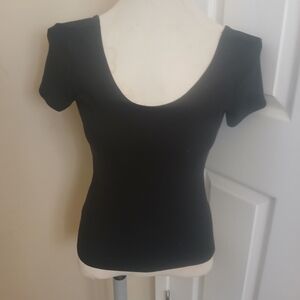 NWOT Wild Fable Black Short Sleeve Ribbee Scoop Neck And Scoop Back Tshirt Sz XS